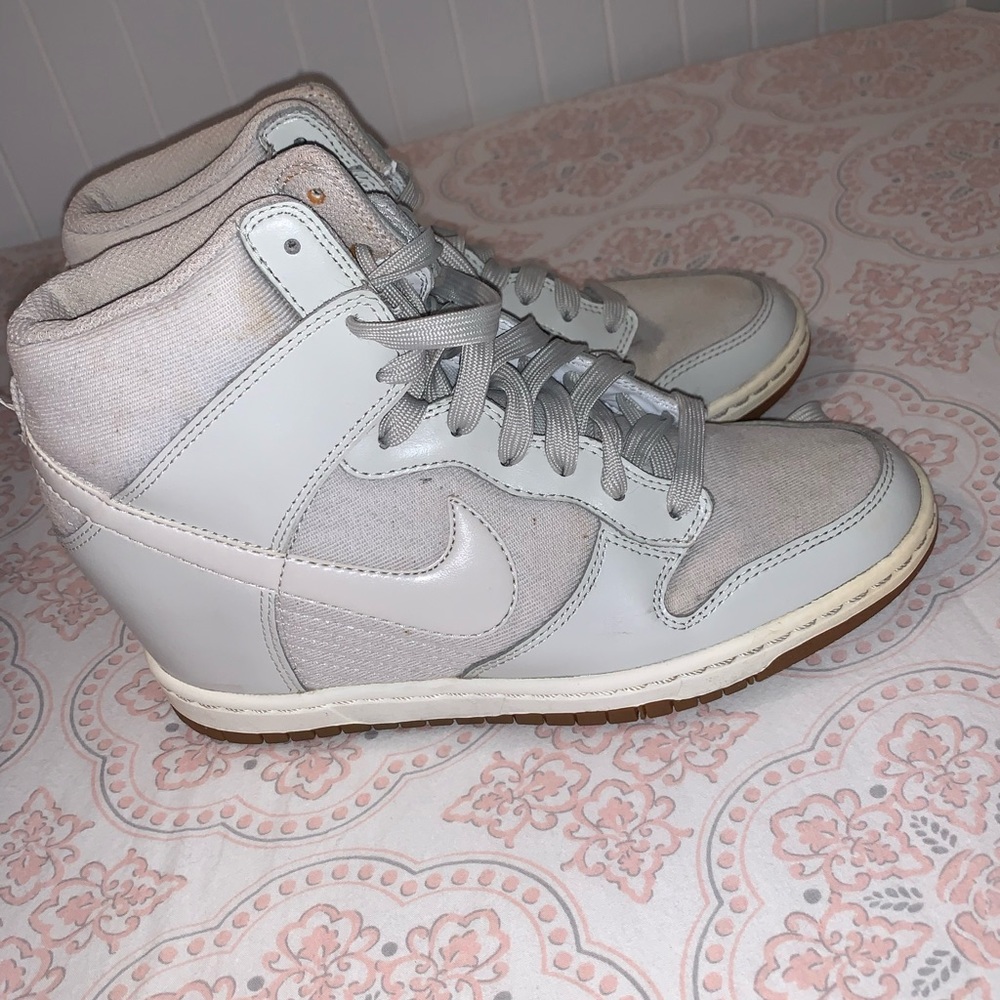 Nike sky high wedged heel